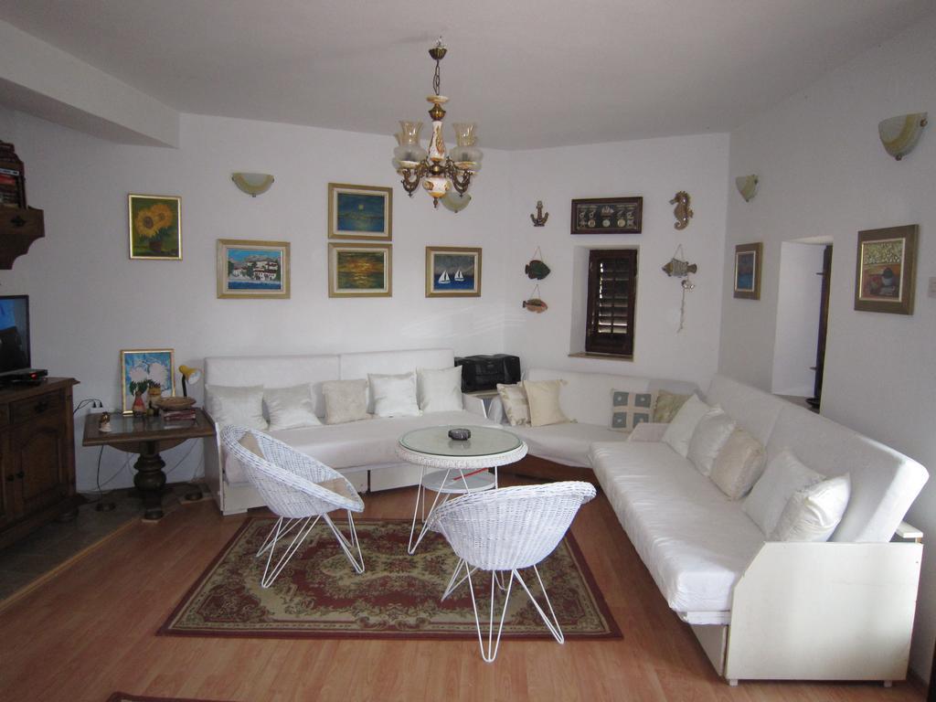 Holiday Home Mona Igrane Bilik gambar